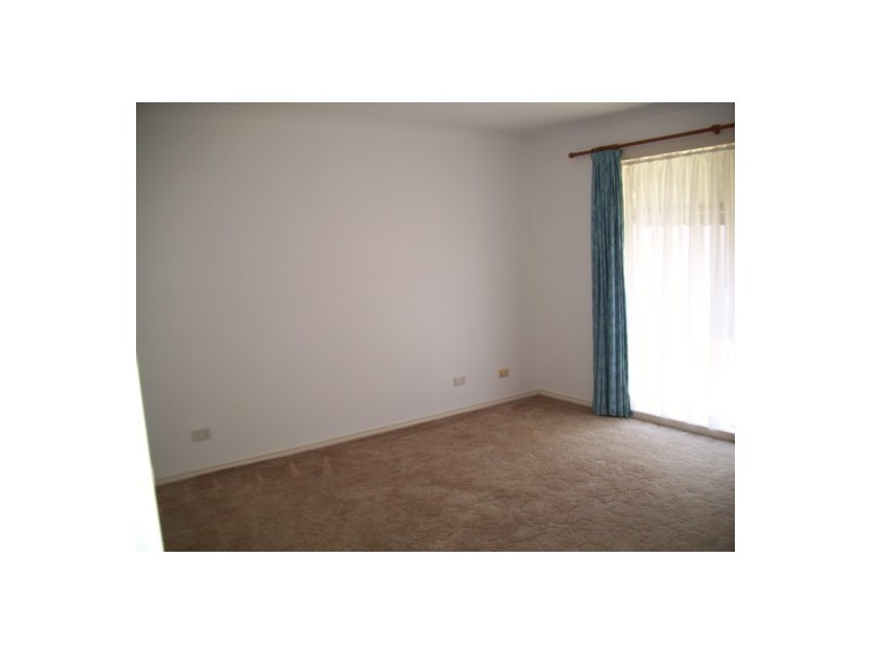 3/38 Jackling Dr, Lavington NSW 2641