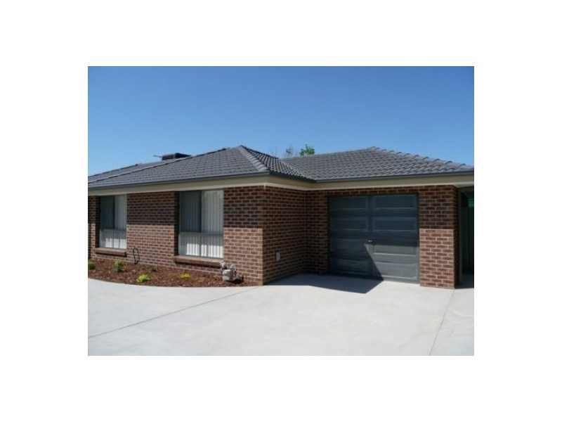 2/450 Ainslie Avenue, Lavington NSW 2641