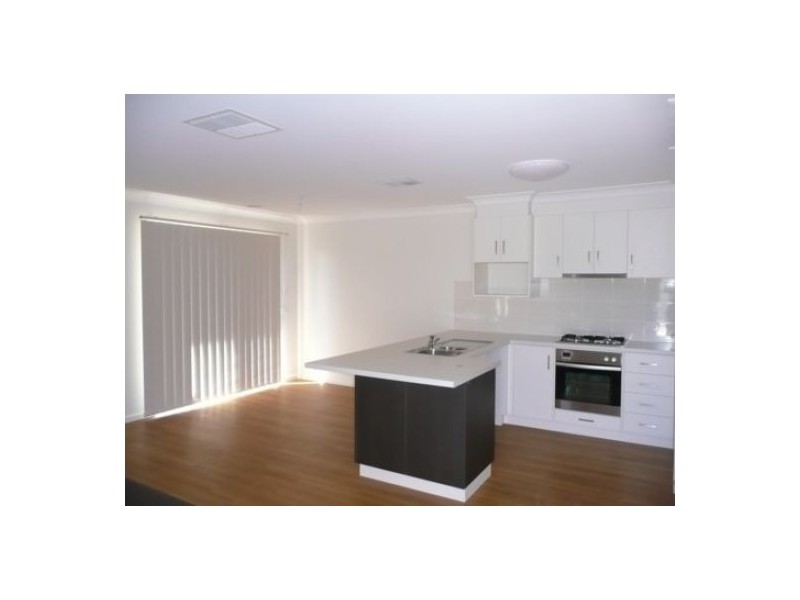 2/450 Ainslie Avenue, Lavington NSW 2641