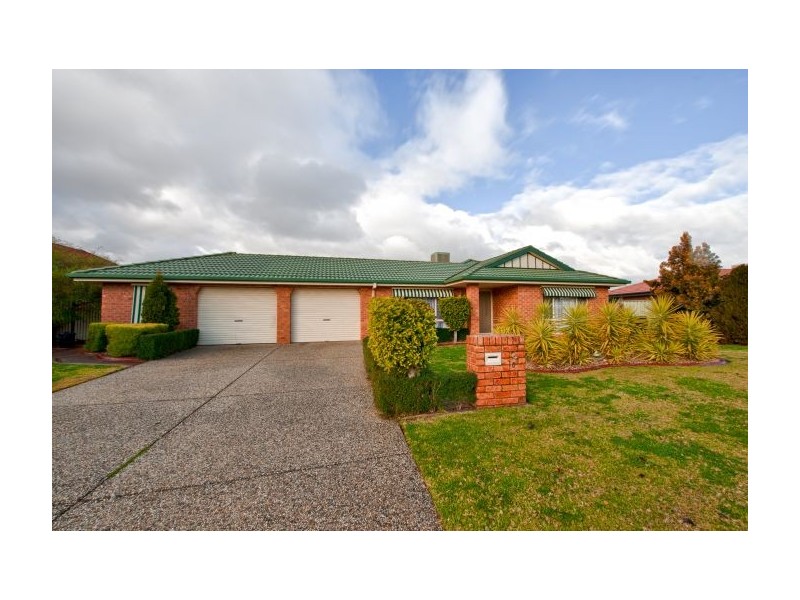 10 Valerie Way, Lavington NSW 2641