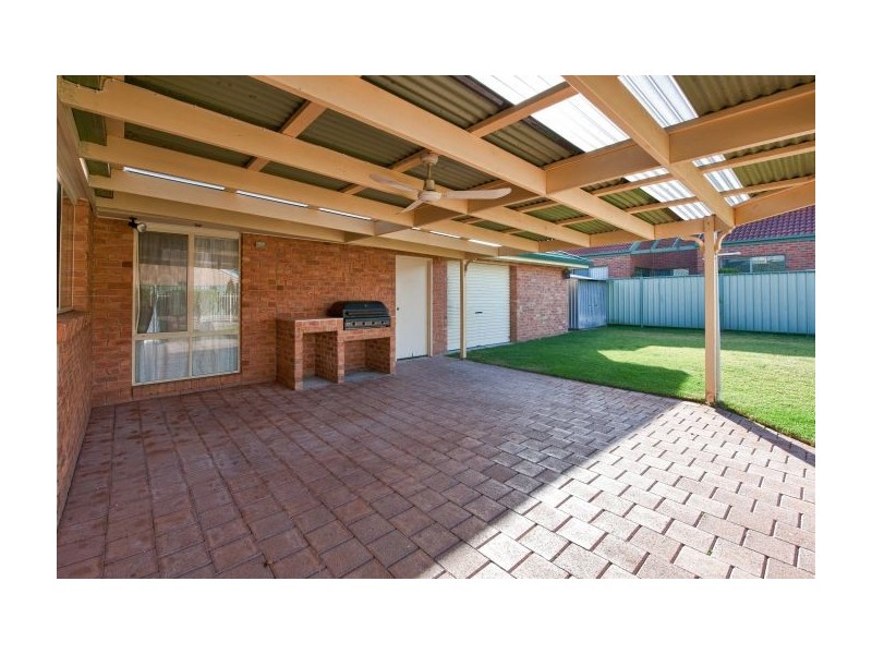 10 Valerie Way, Lavington NSW 2641