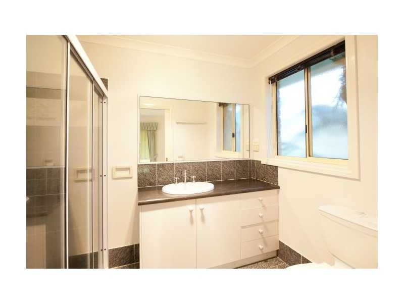 10 Valerie Way, Lavington NSW 2641