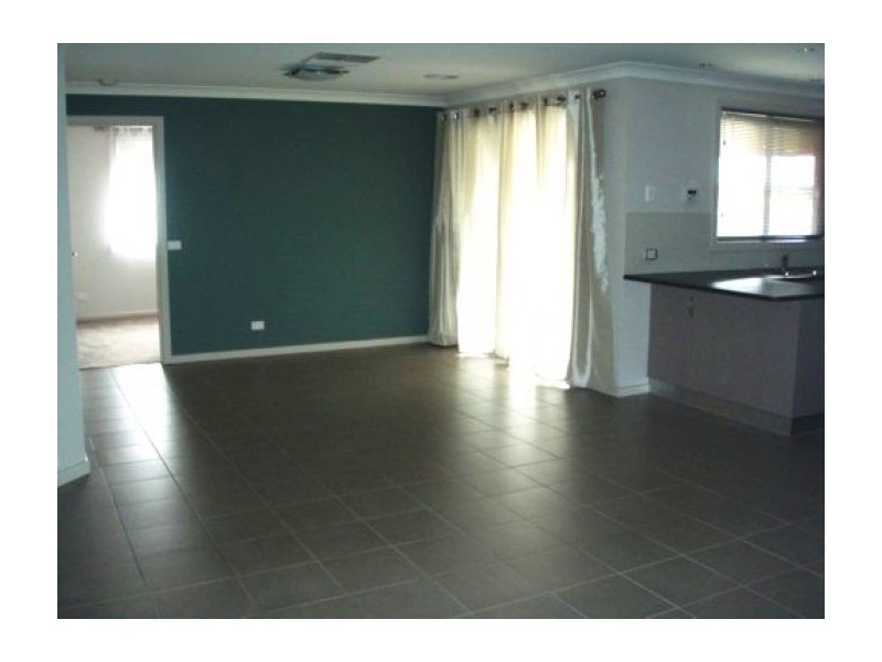 122 Hotham Circuit, Thurgoona NSW 2640