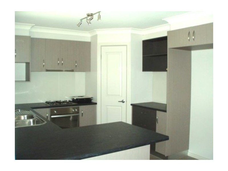 122 Hotham Circuit, Thurgoona NSW 2640