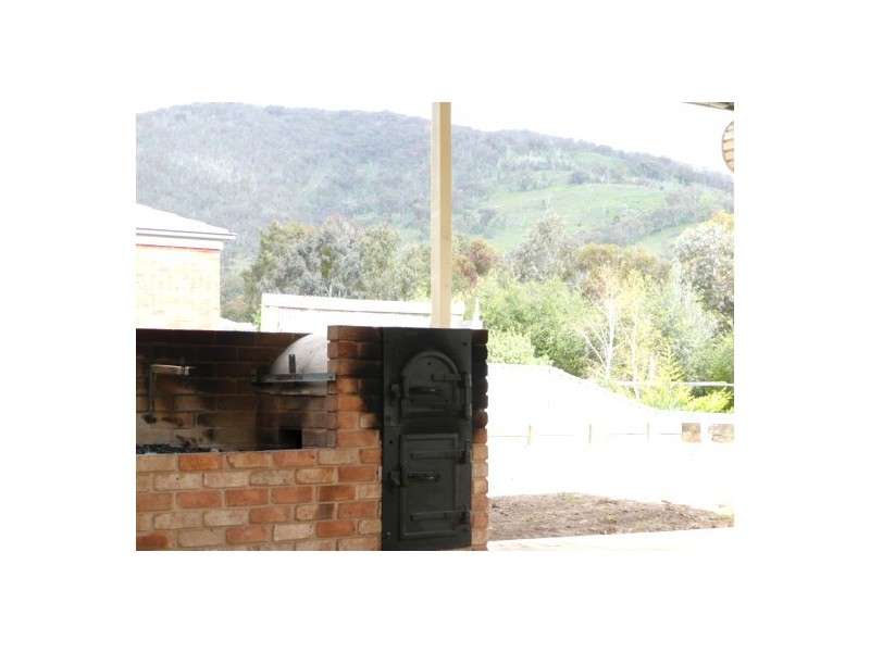 13 Foxglove St, Baranduda VIC 3691