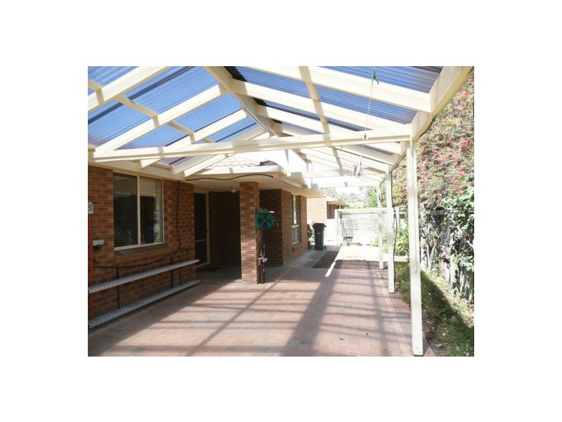 100 Amber Crt, West Albury NSW 2640