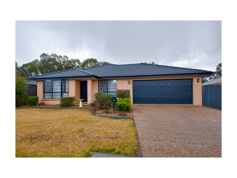 130 Hotham Circ, Thurgoona NSW 2640