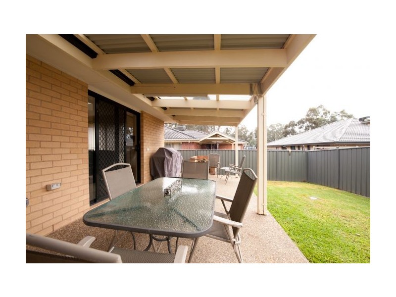 130 Hotham Circ, Thurgoona NSW 2640