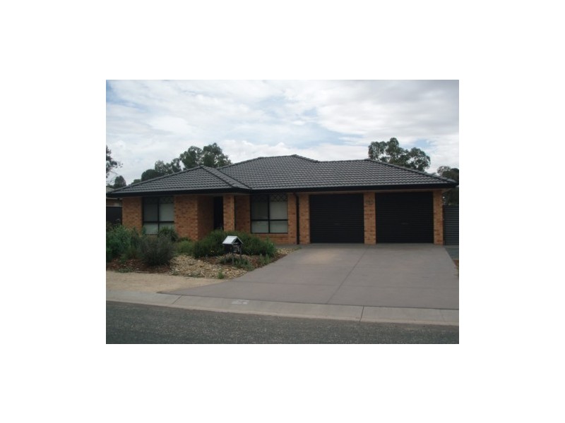 122 Hotham Circuit, Thurgoona NSW 2640