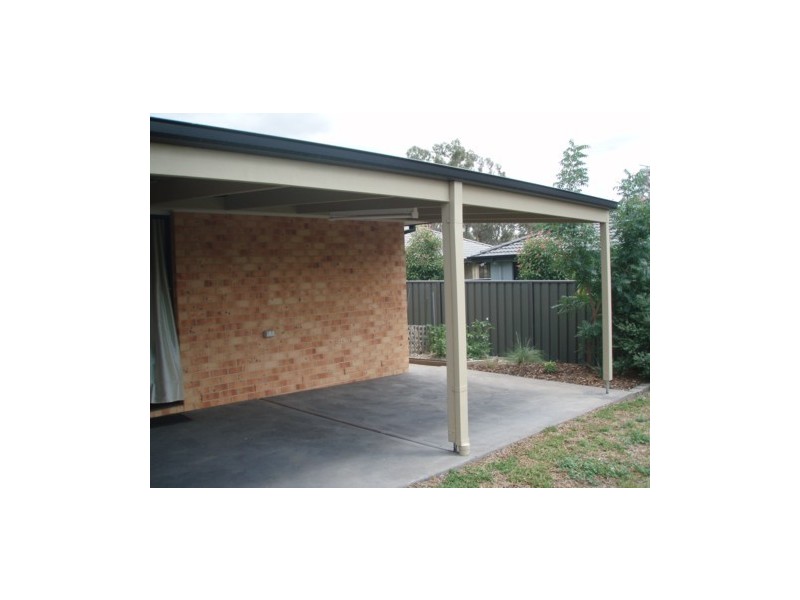 122 Hotham Circuit, Thurgoona NSW 2640