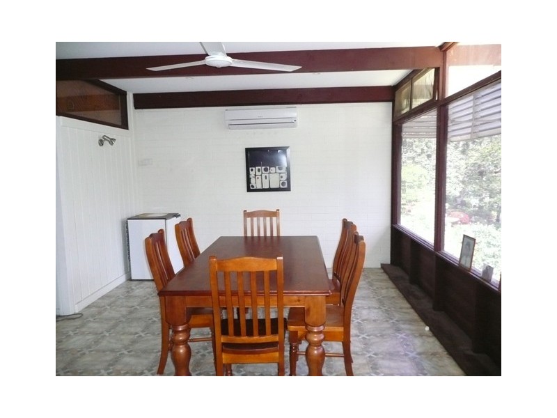 802 Delaney St, Lavington NSW 2641