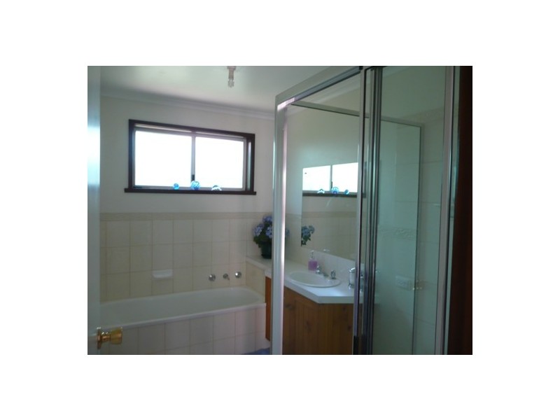 114 Dight St, Jindera NSW 2642