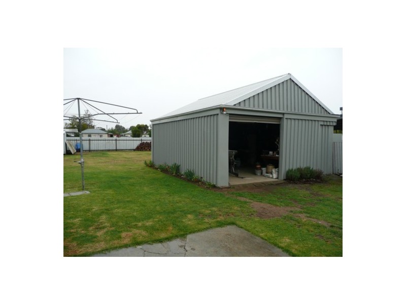 414 Logan Rd, North Albury NSW 2640