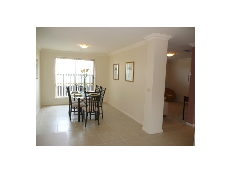 24 Peards Drive, East Albury NSW 2640