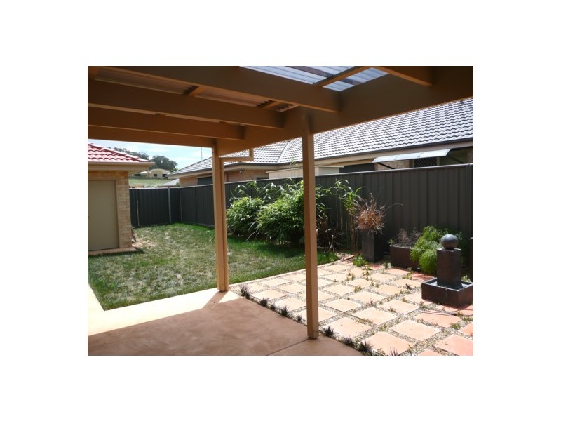 24 Peards Drive, East Albury NSW 2640