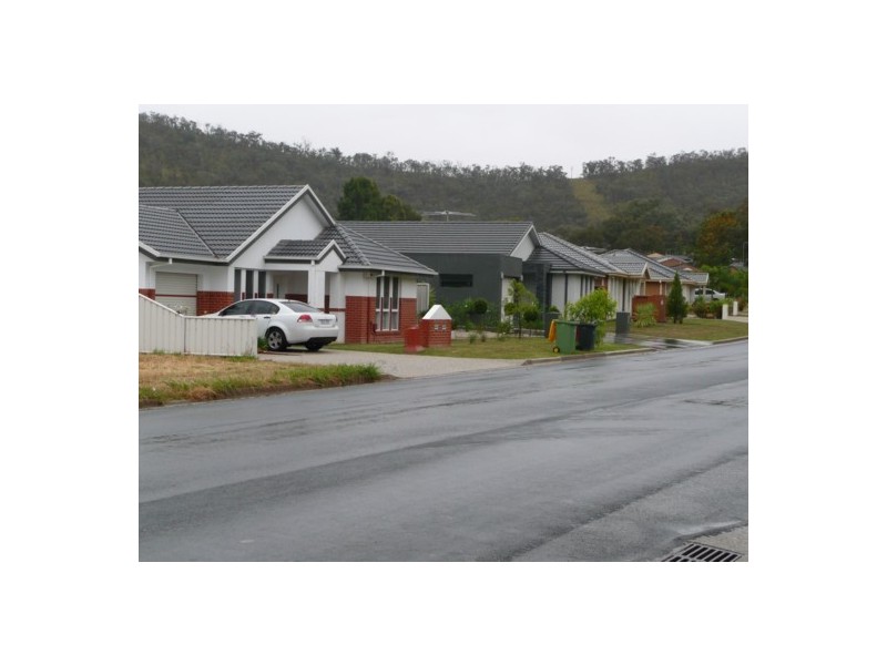 25 Kurrajong Cres, West Albury NSW 2640