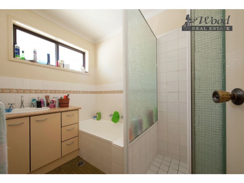 5/384 Kaylock Road, Lavington NSW 2641