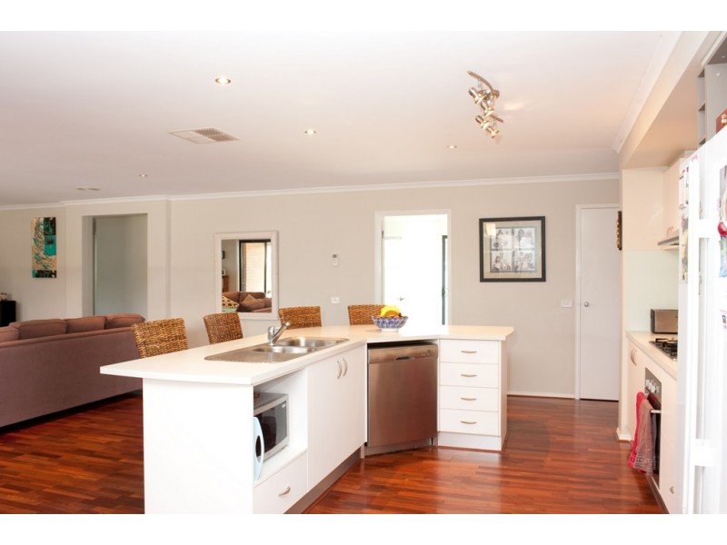 12  Jarrah Court, East Albury NSW 2640