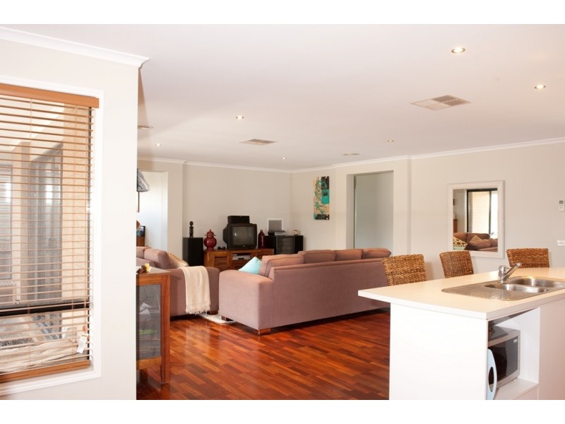 12  Jarrah Court, East Albury NSW 2640