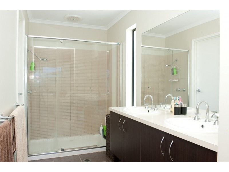 12  Jarrah Court, East Albury NSW 2640