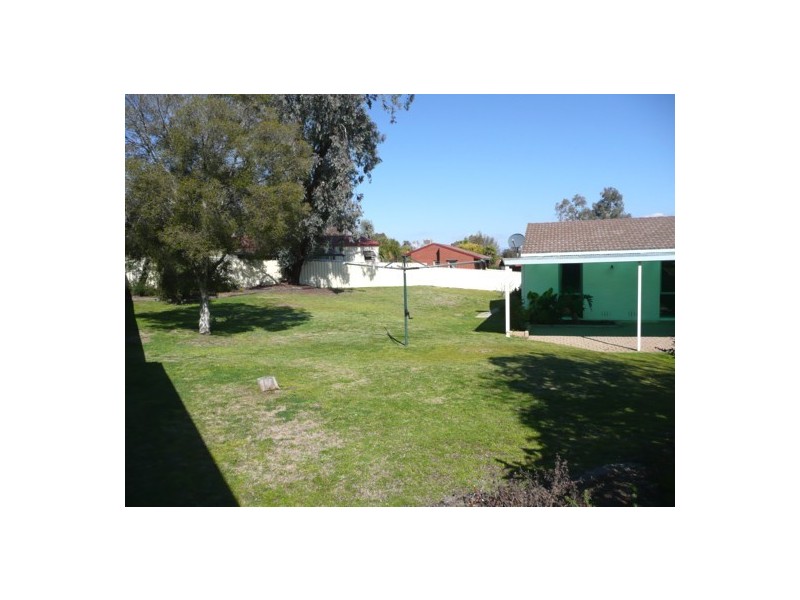 6 Alti Place, Lavington NSW 2641