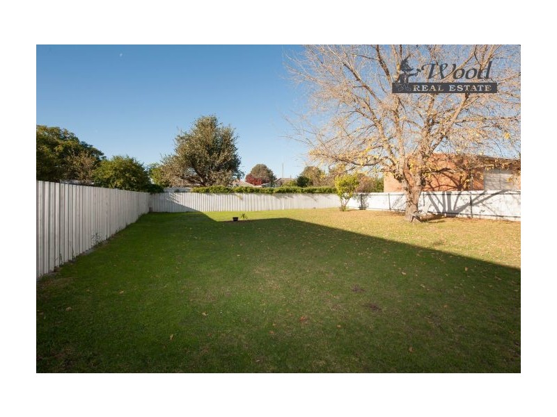 348 Urana Road, Lavington NSW 2641