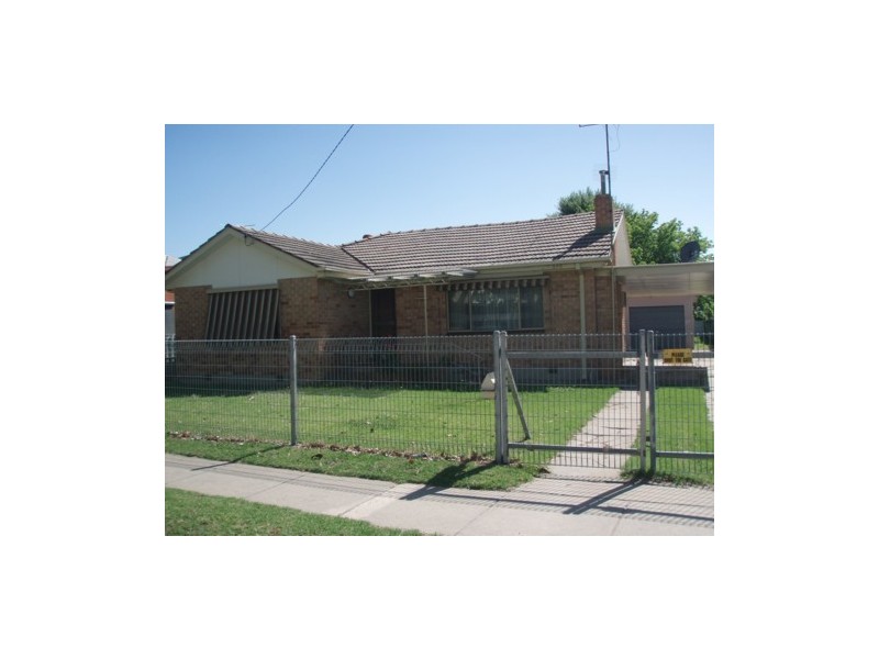 348 Urana Road, Lavington NSW 2641