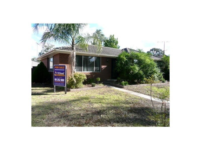 43  Hotham Circ, Thurgoona NSW 2640