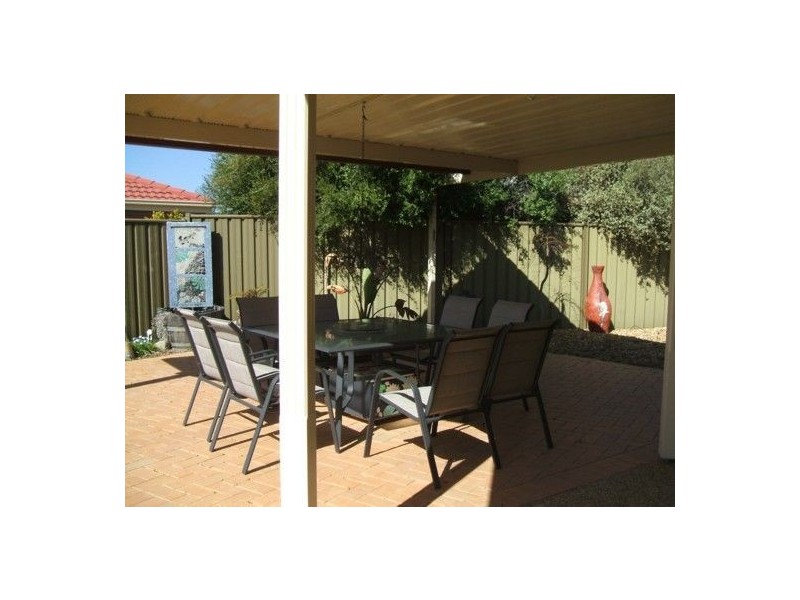 15 Beaus CRt, East Albury NSW 2640