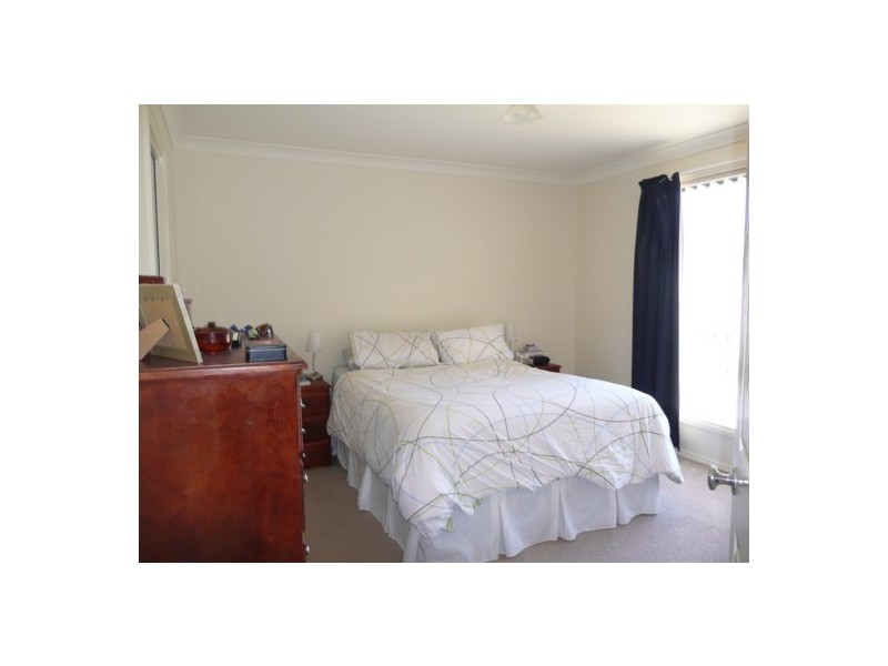 19 Darga Place, Lavington NSW 2641