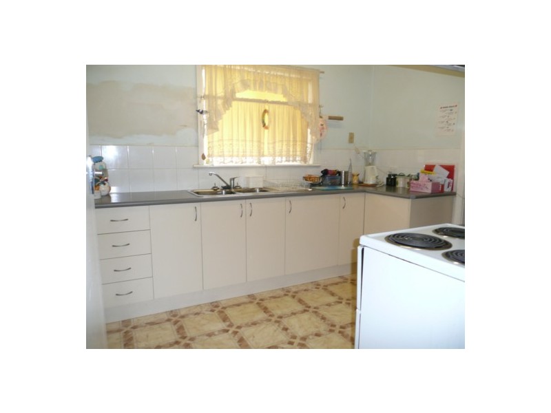 1102 Wingara St, North Albury NSW 2640