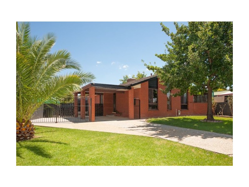707 Lavis Street, East Albury NSW 2640