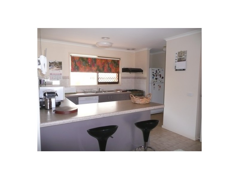 364 Shelley Ave, Lavington NSW 2641