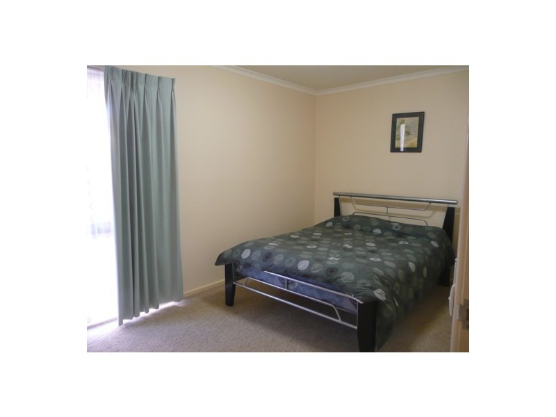 364 Shelley Ave, Lavington NSW 2641
