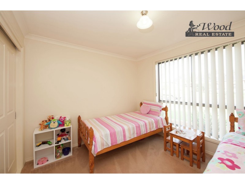 104 Hotham Circuit, Thurgoona NSW 2640