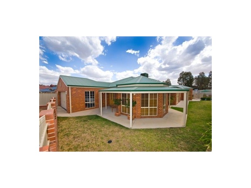 115 Newton Circ, Thurgoona NSW 2640