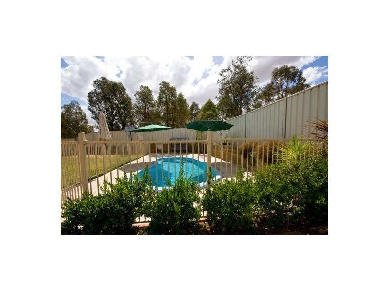 115 Newton Circ, Thurgoona NSW 2640