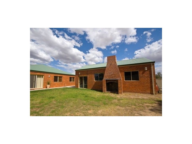 115 Newton Circ, Thurgoona NSW 2640