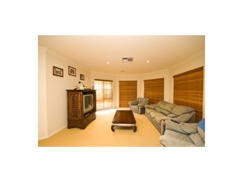115 Newton Circ, Thurgoona NSW 2640