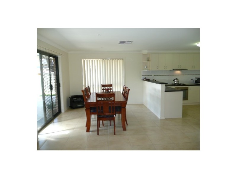 87 Adams Street, Jindera NSW 2642