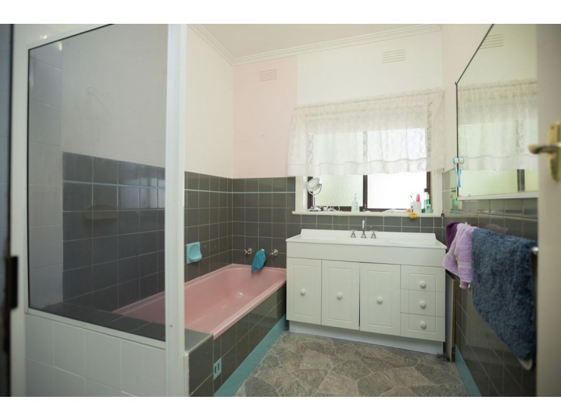 237 Kooba, North Albury NSW 2640