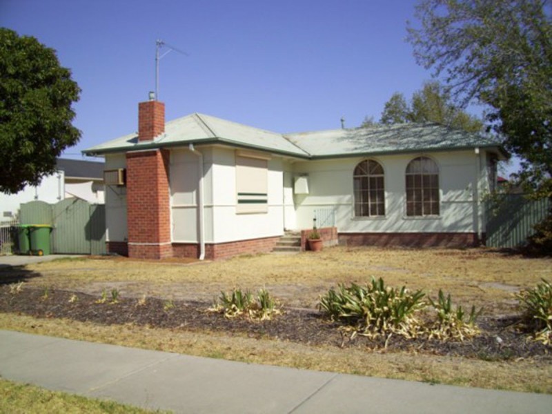 319 Curlew Crescent, Albury NSW 2640