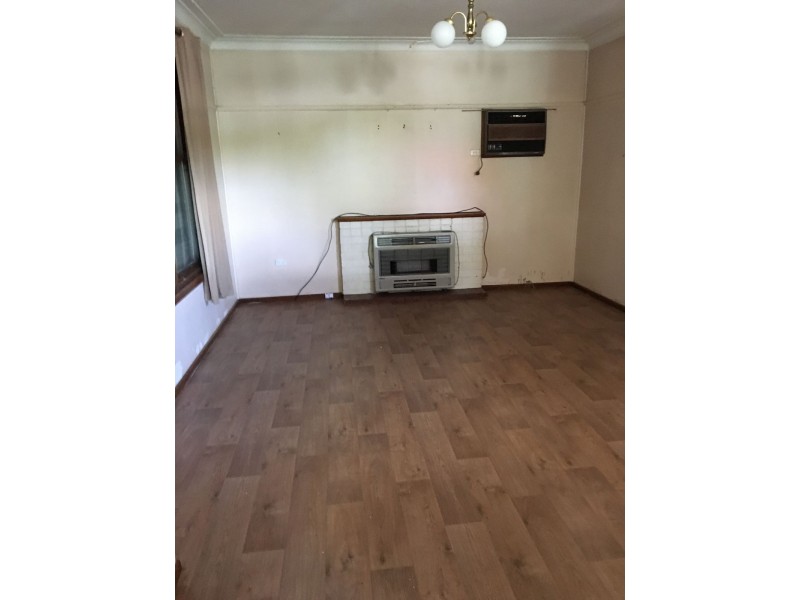 319 Curlew Crescent, Albury NSW 2640