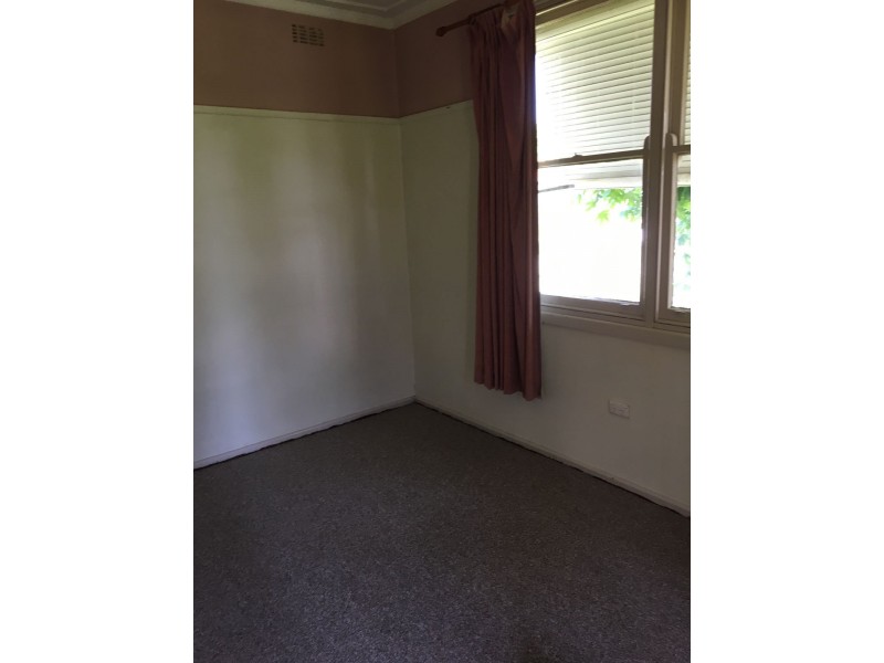 319 Curlew Crescent, Albury NSW 2640