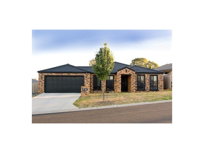 56 Dryandra Way, Thurgoona NSW 2640