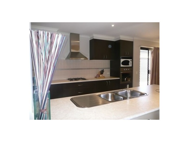 56 Dryandra Way, Thurgoona NSW 2640