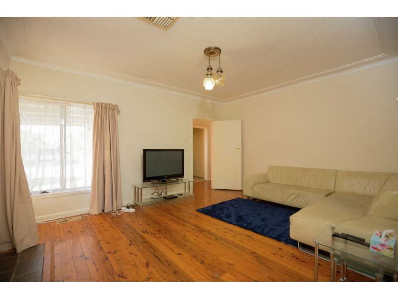 237 Kooba Street, North Albury NSW 2640