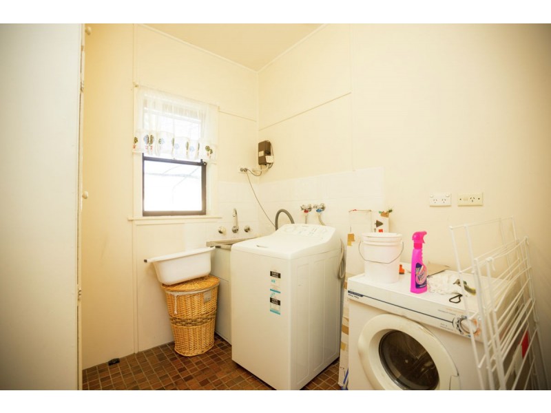 237 Kooba Street, North Albury NSW 2640