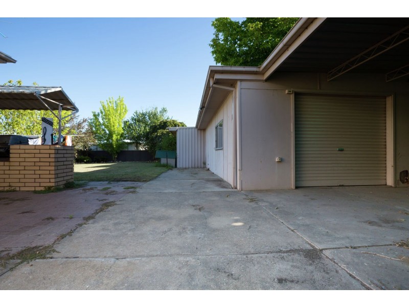 237 Kooba Street, North Albury NSW 2640