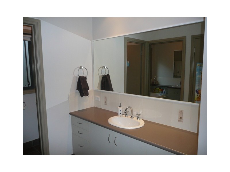 21  Mountain Way, Lavington NSW 2641